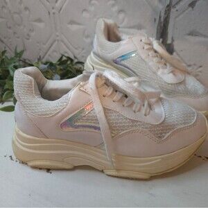 Wanted Women's Chunky Bottom Stylish White Glittery Sneakers Size: 6 Pre-owned